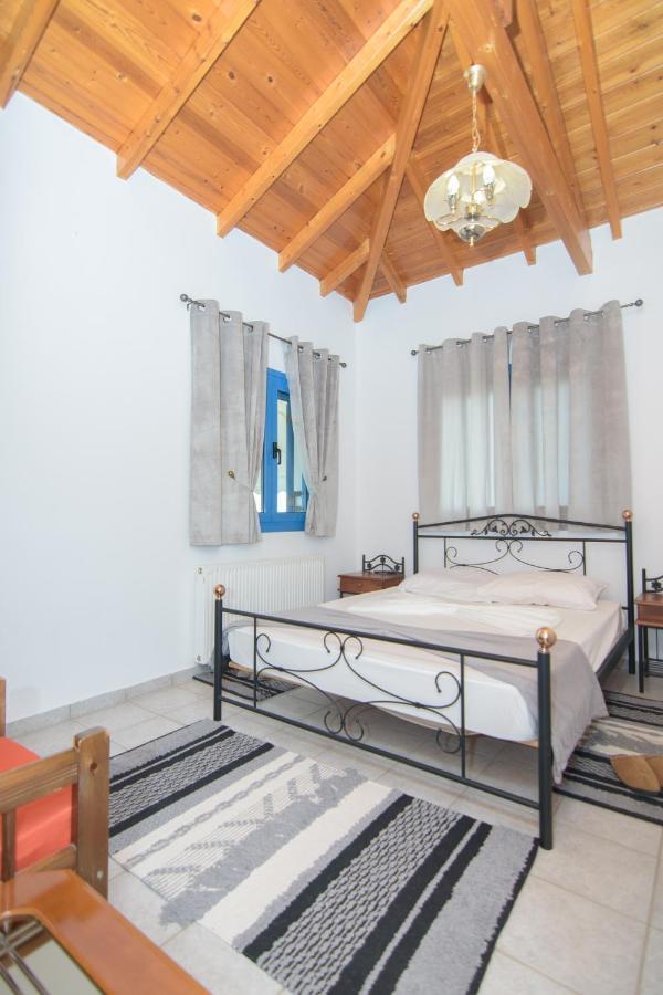 Samian Thalia Apartment Pagondas Exteriér fotografie